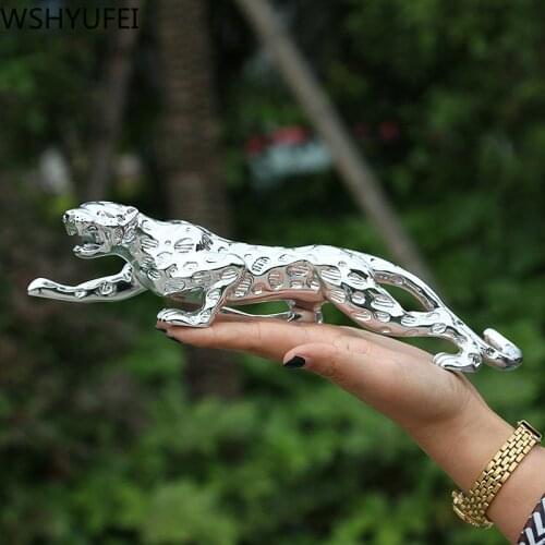 Creative Resin Leopard Car Ornaments Chinese Home Living Room Decorations Birthday Gifts Office Desktop Art Crafts