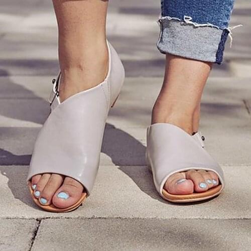 Flats shoes woman sandals 2021 new fashion solid color sandals women lighted buckled casual women shoes plus size shoes