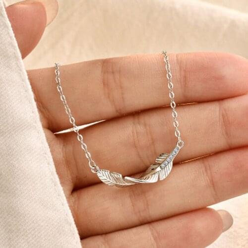 S925 Feather Necklace Female Sterling Silver Ins Cold Wind Niche Design Sense Clavicle Chain