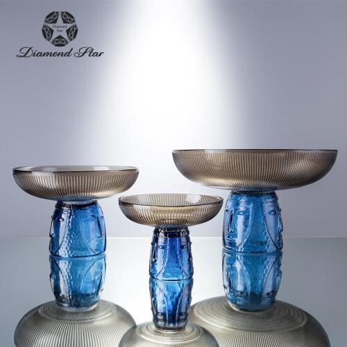 High Foot Colored Glass Fruit Plate Art Face Modeling Simple And Modern Table Decoration Of Tea Table Snack Dessert Plate