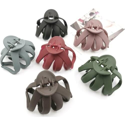 Frosted Colorful Girls Hairpins Big Hair Claw Crab Plastic Hair Clips for Women Barrettes Hair Claws for Women Hair Accessories