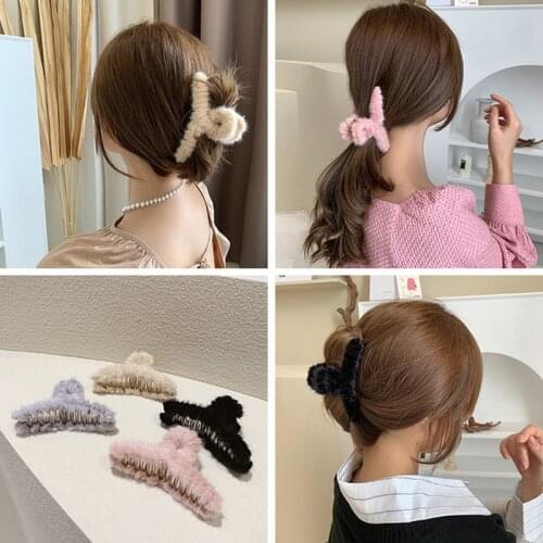 Soft Plush Hairpin Autumn And Winter Warm Girl Catch Clip Shark Clip Back Head Clip Temperament Catch Simple Hair Accessories