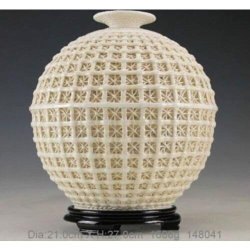 Chinas Rare Oriental Vintage Handwork Dehua Porcelain Vase