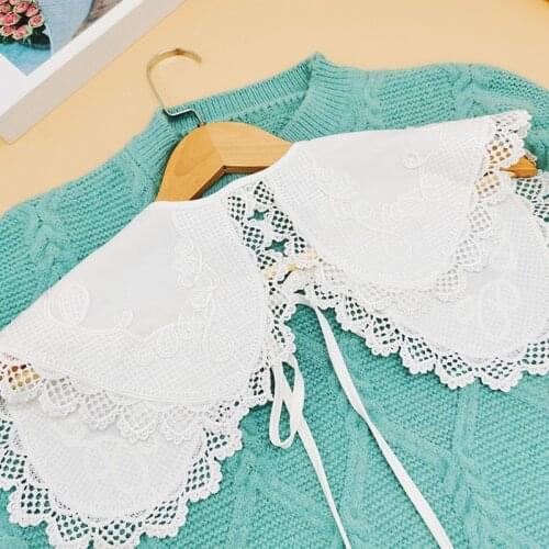 1 Piece Women Fake Collar ,Floral Lace Decorative Necklace Half Shirt Accessories