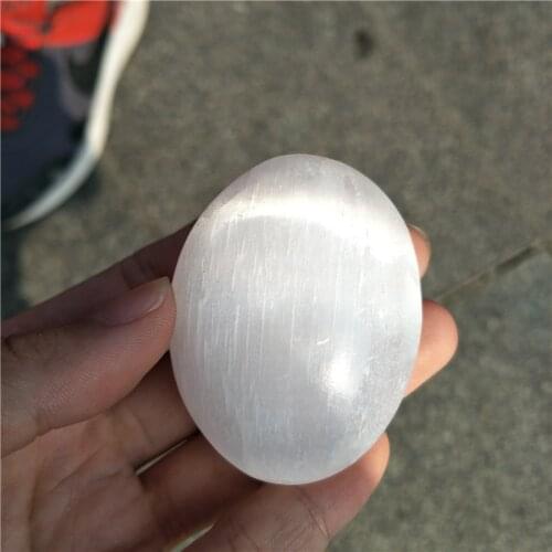 Natural selenite palm stone healing energy meditation crystal heart mental clarity quiet mind keep negative energies away
