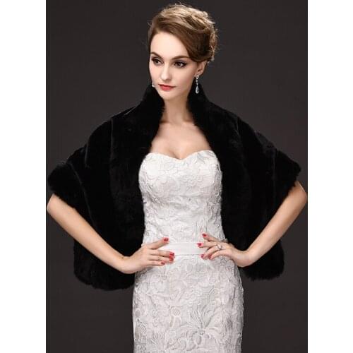 Elegant Bridal Capes Faux Fur Winter Bridal Wraps Coat Gelinlik Accessories EE7704