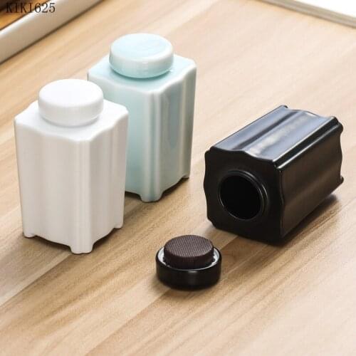 European Ceramic Tea Caddy Small Celadon Airtight Jar Chinese Household Coffee Bean Tea Nut Storage Jar with Lid Home Decoration