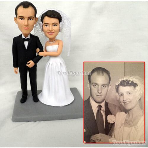 Custom wedding cake topper bobblehead figurines from your photos real human people face figurine sculpture mini statuette dolls