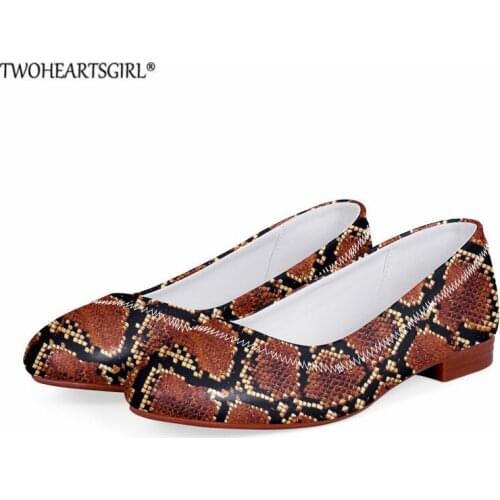 Twoheartsgirl Summer Women Flats Snakeskin Pattern Comfortable Office Work Boat Shoes for Female Ladies Leather Single Shoes