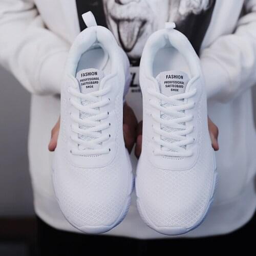 Men Fashion Outdoor Walking Fashion Sneakers Men Tennis Shoes Mens Trainers Lightweight Sport Shoes Soft bottom Shoes