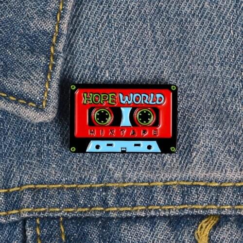 Retro Tape Modeling Nostalgic Backpack Brooch Enamel Pins Metal Broches for Women Badge Pines Metalicos Brosche Accessories
