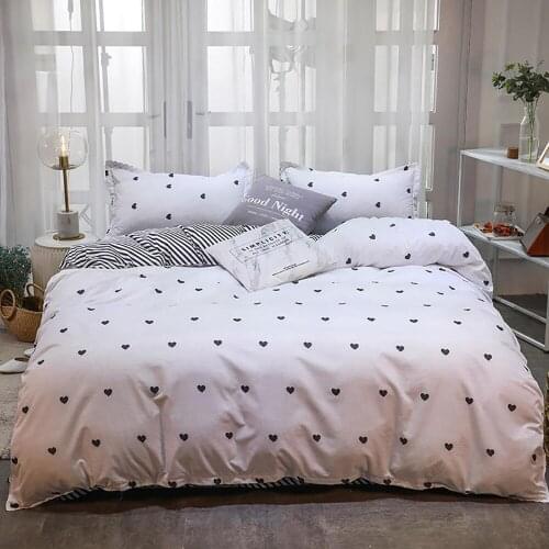Dropship Simple Heart-Shaped Bedding Set For Girls White Duvet Cover Sheet Cute Soft Cartoon Bed Set Colorful Bed Comforters