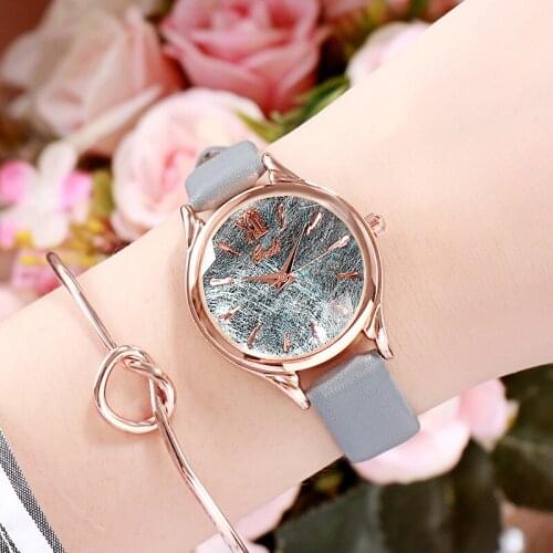 Simple Scale Ladies WristWatch Korean College Wind 2020 Fashion Classic Womens Watches for Womens Dress Female Casual Gift