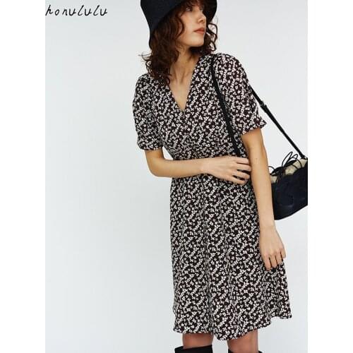 2021 spring and summer new V-neck floral strappy short puff sleeve slim simple dress women
