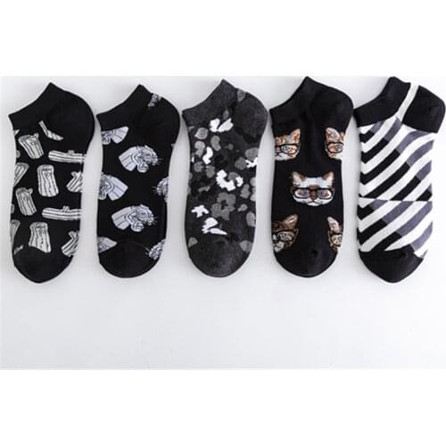 Casual Fashion Cotton Ankle Sock Pattern Design Cat Stripe Black Embroidery Socks