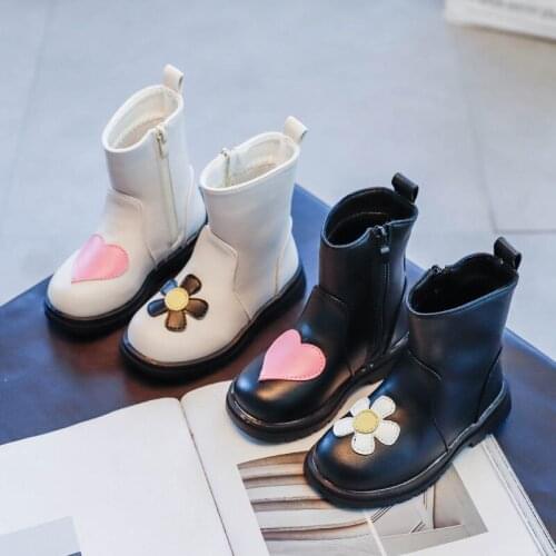2020 New Spring Autumn Girls Boots Leather Flower Love Heart Girls Martin Boots Fashion Childrens Shoes Sneakers Size 26-35