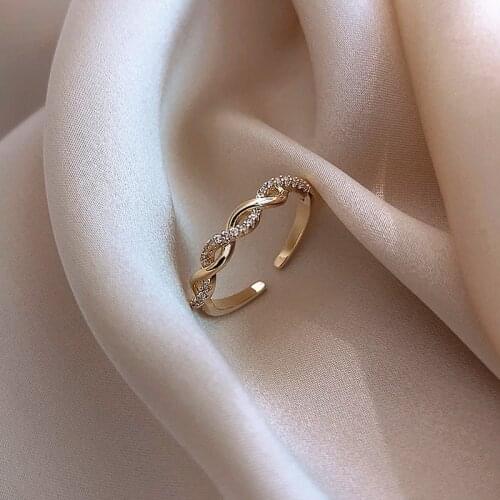 Elegant Women Rings With Cubic Zirkonia For Women