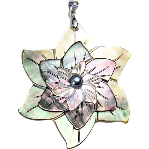 3D Flower Shape Natural Shell Pendant Charm Fashion Carved Shell for Women DIY Earring Necklace Jewelry Making Accessories Gifts