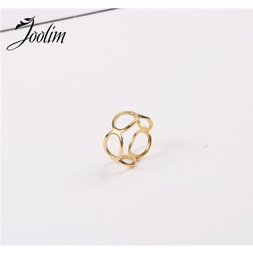 High End Shiny Gold Finish Rings for Women Stainless Steel Rings for Women