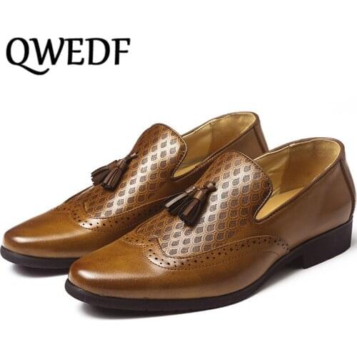 2019 Newest Men Tassel Loafers Italian Dress Shoes Casual for Men Slip-on Wedding Party Shoes Male Designer Leather Shoes S7-26