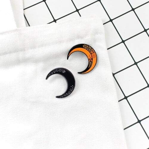 Fashion Crescent Moon Brooch Best Friends Enamel Pin Badge Fashion Jewelry Childrens Day Gift Fashion Jewelry