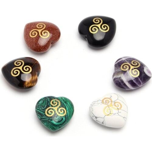 2021 New Arrivals Heart-shaped Small Ornament Engraved Europe America Triple Helix Pattern Reiki Symbol Healing Crystal Jewelry