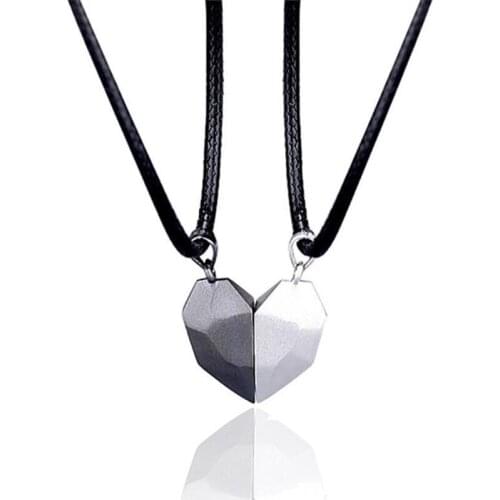 2Pcs Minimalist Lovers Matching Friendship Heart Pendant Couple Magnetic Distance Faceted Heart Pendant Necklace Jewelry
