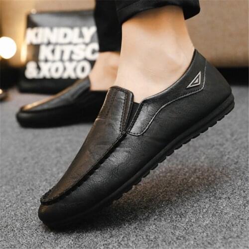 High Quality PU Men Shoes Soft Moccasins Loafers Fashion Brand Men Flats Comfy Driving Casual Shoes men Sneakers chaussure homme
