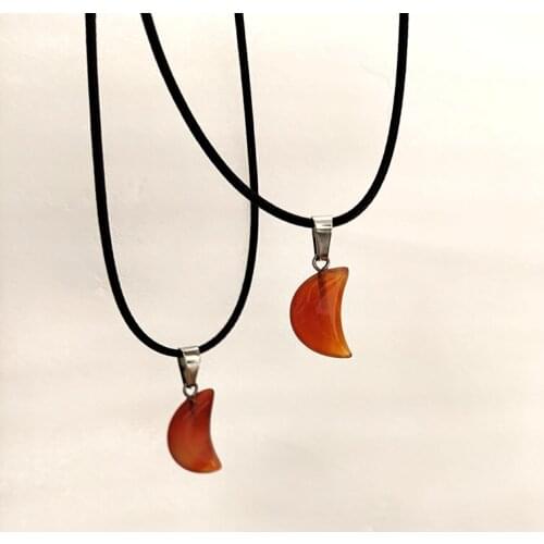Carnelian crescent moon necklace for women red gemstone natural stone necklace summer bohemia jewelry 2021