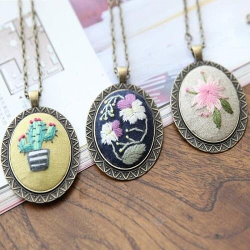 1pc DIY Hand Embroidery Set Necklace Sweater Chain for Women Cloth Art Flower Cross Stitch Kits Chrismas Gift