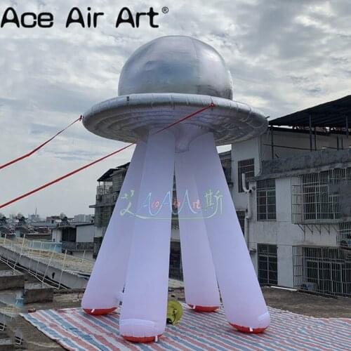 Ground advertisement Inflatable 4 legs UFO with 4.5m height,alien space ship model, with silver and white color for sale