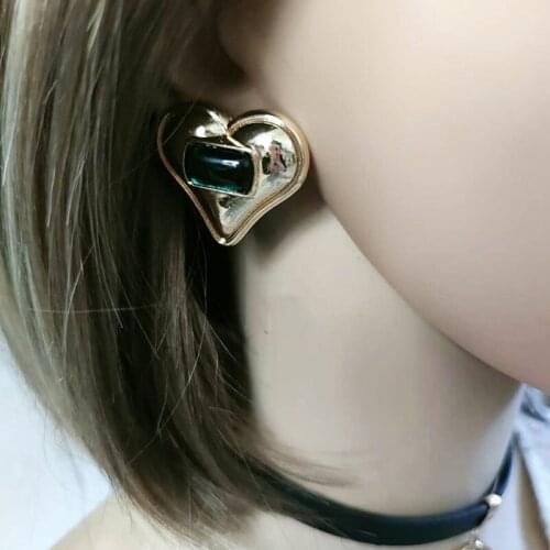 Retro and exaggerated temperament big peach heart-shaped resin plating real gold womans silver needle stud earrings