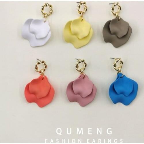QUMENG 2020 Fashion Korean Sweet Flower Petal Acrylic Pendants Earrings For Cute Girls Elegant Women Jewelry