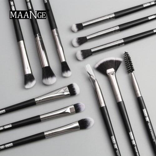 12 pcs/set Super Practical Makeup Brush Easy To Catch Powder Not Fly Powder Cosmetics Tool Hot