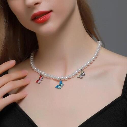 Imitation Pearls Short Clavicle Chain Necklace for Women Colorful Butterfly Pendant Necklace Goth Collar Choker Fashion Jewelry