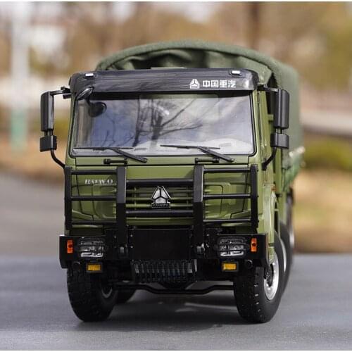 1:24 scale alloy die-casting car model Sinotruk HOWO 8*8 military vehicle truck high-end collection decoration gift