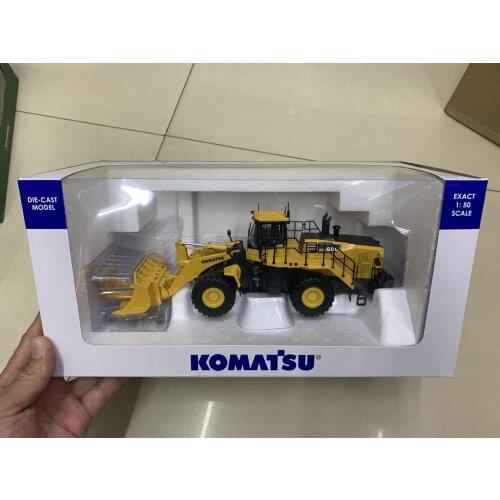 Komatsu WA600-8 Stone Handler 1/50 DieCast Model UH8153 New in Original Box
