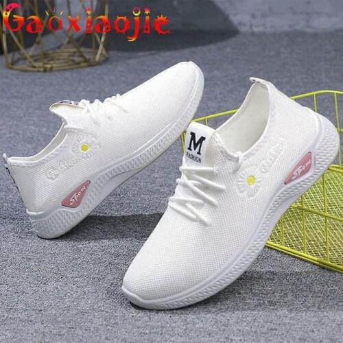 Sport Shoes Women 2021 New Spring And Autumn Casual Breathable Mesh Lace-Up Running Shoes Lovely Little Daisy Handy Ladies Flats