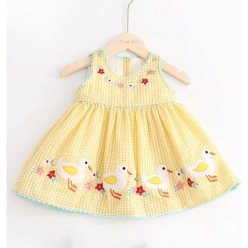 New Cute childrens 0-6 years old yellow Duck fashion dress baby girl summer lovely brief dress , free shipping