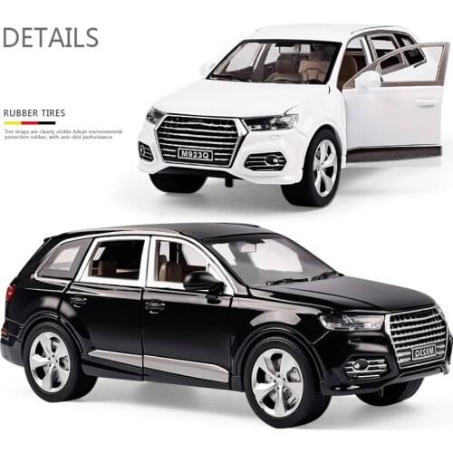 Hot scale 1:24 wheels diecast Audis Q7 SUV car metal model with light and sound CITY vehicle pull back toys collection for gifts