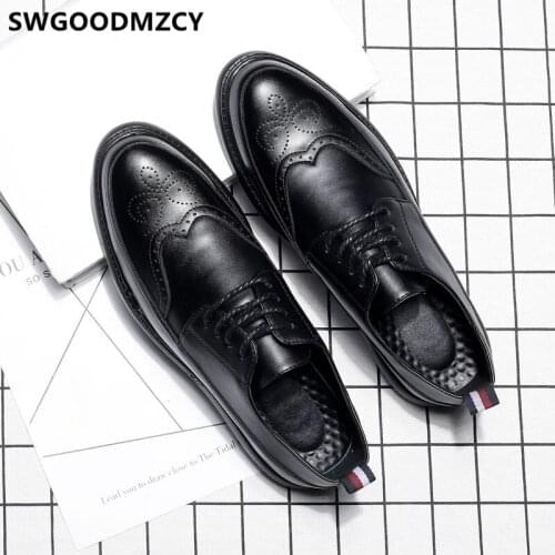 Designer Shoes Men Office Brogue Shoes Men Formal Brown Dress Italian Brand Party Shoes For Men Dress Boots Coiffeur Buty Meskie
