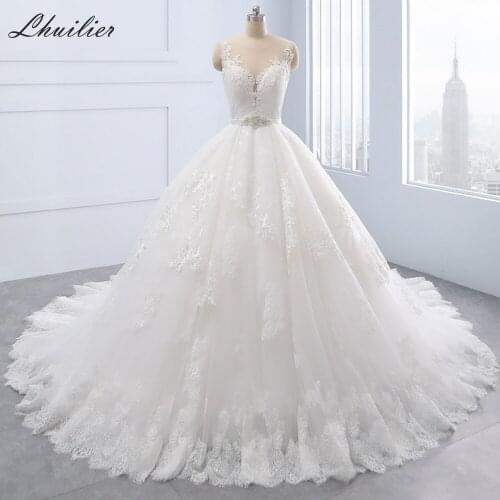 Lhuilier Elegant Ball Gown Lace Wedding Dresses 2020 Sleeveless Scoop Neck Bridal Dress Lace Appliques Wedding Gown with Belt