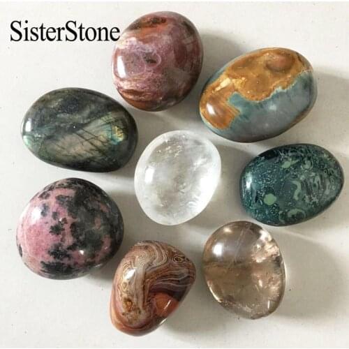 New quartz crystal palm stones and minerals reiki healing Madagascar gemstone tumble stone as gift 1pcs