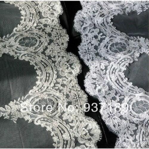Noble Royal Elegant Ivory White Top Quality European Luxury 3 Meters Long Aesthetic Lace Bridal Veil Wedding Accessories