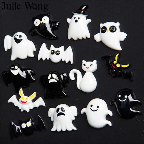 Julie Wang 10PCS Resin Halloween Charms Random Mixed Black White Ghost Bat Pendants Jewelry Making Accessory Table Decor Props