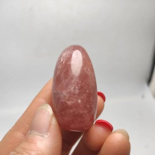 1pcs 4-5cm Beautiful natural strawberry crystal hand play as a gift of natural crystal reiki healing