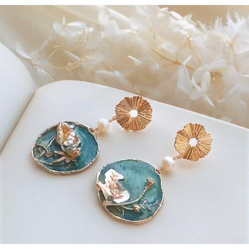 CCijiNG High Quality Pearl Lotus Pond Earrings Color Bright And Generous Temperament Suitable For Matching Coat EH4002