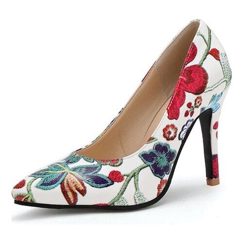 Fashion embroidery womens shoes in 2019 the new ultra shallow mouth single shoe tide 33 to 45