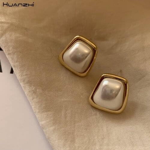 HUANZHI 2021 Vintage Simple Gold Metal Frame Pearl Geometric Trapezoid Small Square Stud Earrings for Women Girl Gift