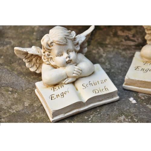 ALittle angel of European retro reading Cupid Flowers garden scene is interesting and decorative books home decoration series